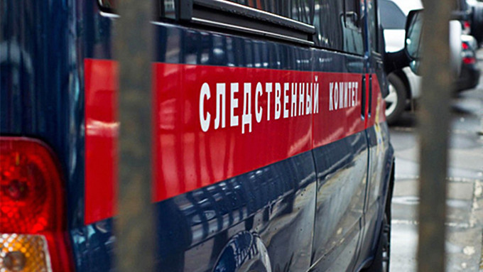 Житель алтайского села насиловал 12-летнюю дочь