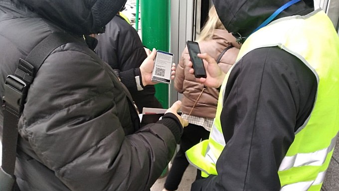 Схожу за вас в любой ТЦ. Как в Алтайском крае работают QR-курьеры и много ли зарабатывают 