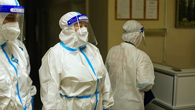 Почти 34 тысячи случаев COVID-19 выявили в России за сутки