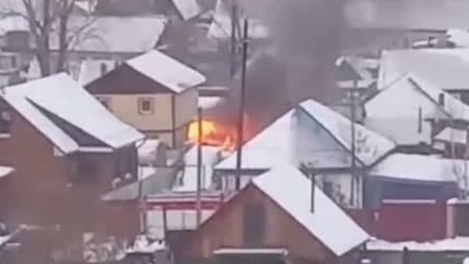 Пожар произошёл в частном секторе Барнаула