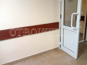 Отбойная доска для стен из ДСП: особенности монтажа