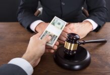 Кому и когда потребуется услуги адвоката по взяткам